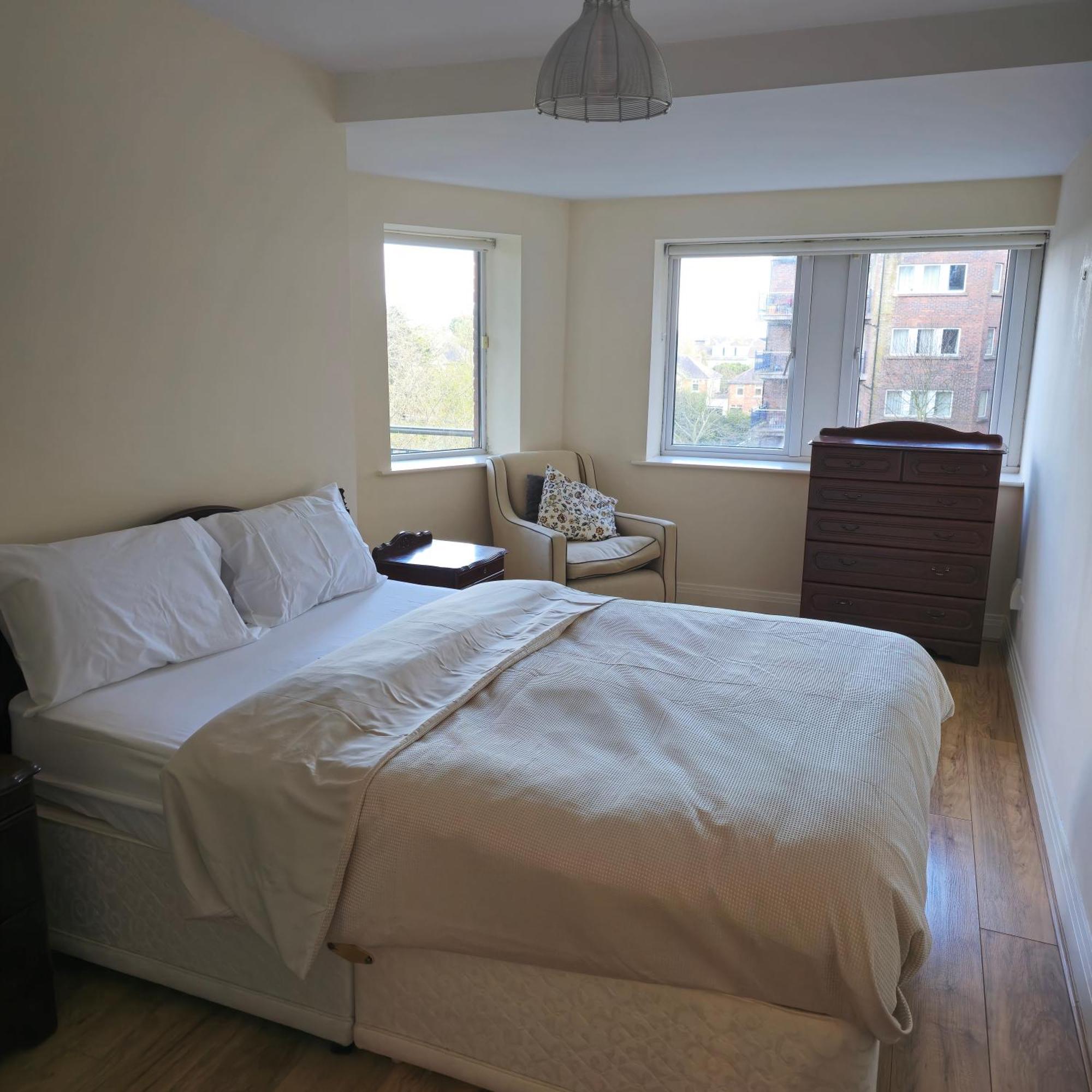 Gracian Omb Dublin Apartment Exterior photo