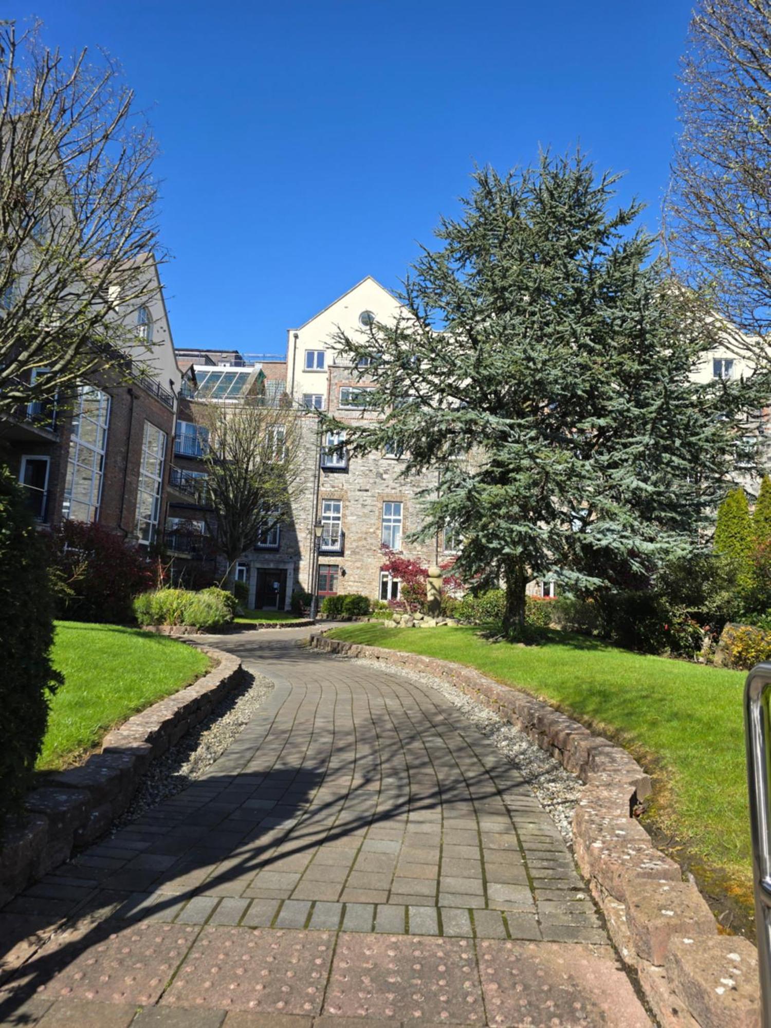 Gracian Omb Dublin Apartment Exterior photo